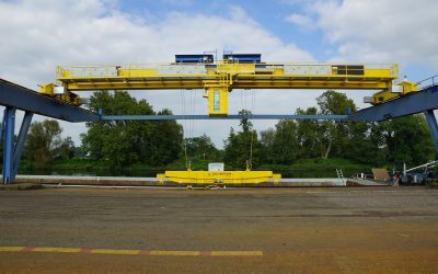 Firmy parają się produkowaniem maszyn dysponują w propozycji typowe modele